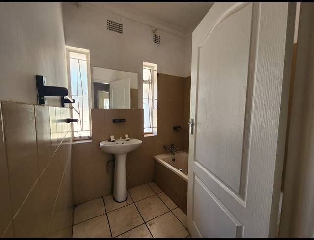 3 BEDROOM HOUSE FOR SALE IN THREE RIVERS